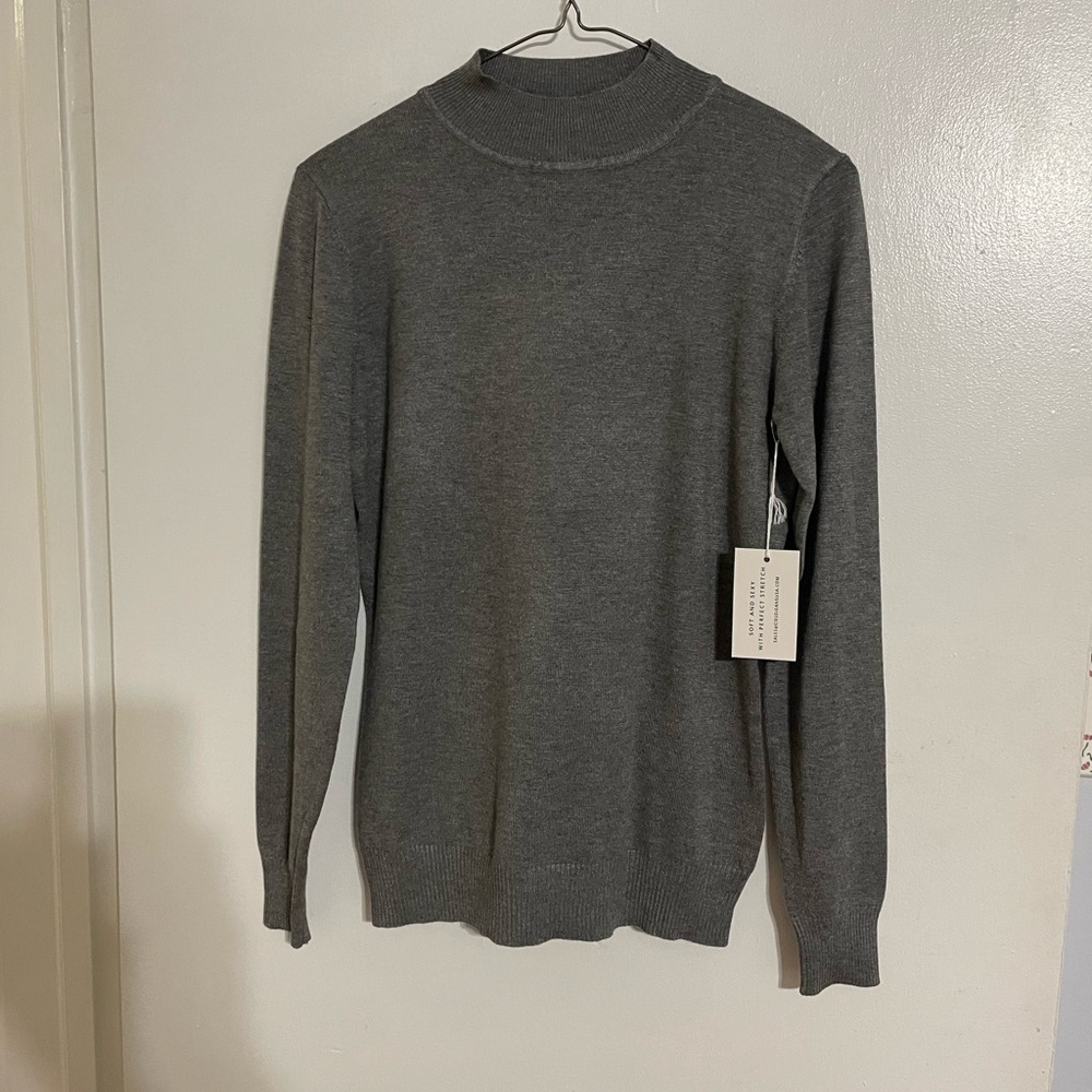 Soft Grey Basic Stretch Mock Neck Pullover Knit Sweater - Size Small NWT